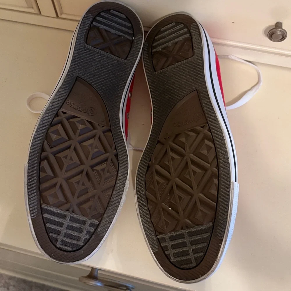 Converse Chuck Taylor’s Low Rise - Picture 5 of 5